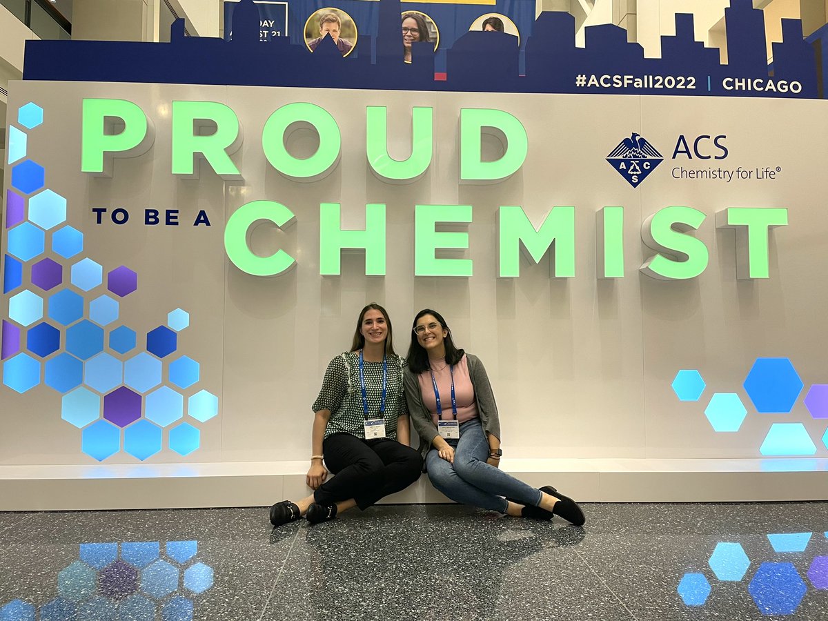 Arielle and <a href="/AnnaCImpastato/">Anna Impastato</a> from <a href="/DirkTrauner/">Dirk H. Trauner</a> <a href="/nyuchemistry/">NYU Chemistry</a>  at #ACSFall2022 check out Arielle’s poster on cyclophanes (tues) and Anna’s talk on photoswitchable mitosis inhibitors (wed)