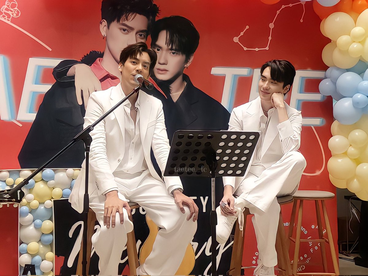 Taetee_FC's tweet photo. ถ้าจะมองขนาดนั้น เอาพี่เค้ากลับบ้านไปเลยยยยยย 😏
#TaeTeeTheJourneyMemory
#เต้ตี๋ชู้รักเรือล่ม
#TaeDarvid
#TEeThanapon
#TaeTee_FC https://t.co/5zRdGQbgFj