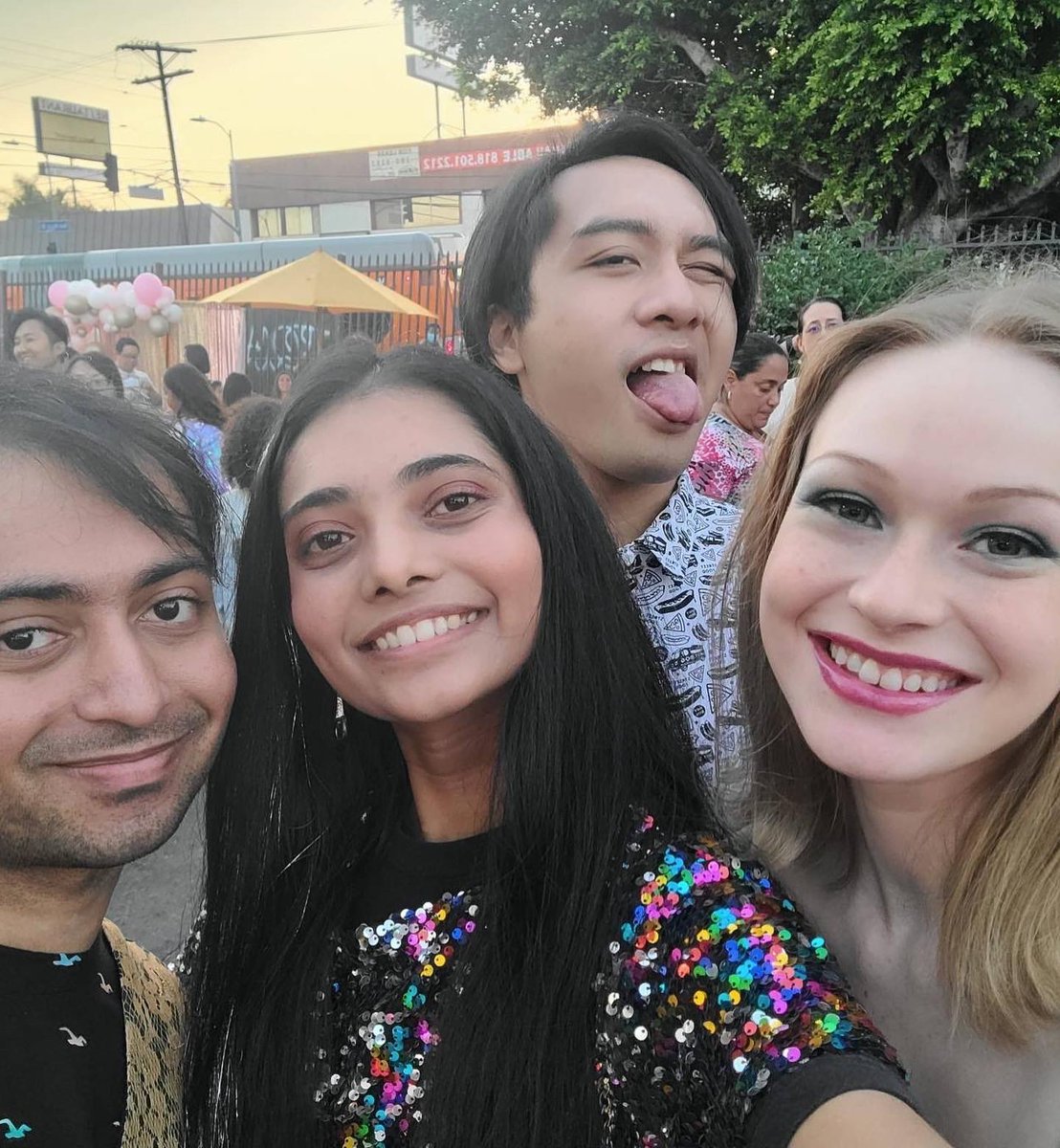 RachelleMHenry's tweet photo. Shimmer and Shine β¨
Thank you so much #MalibuPR @gtk_pr for inviting me to #ReaganTo birthday bash last night! It was great getting to celebrate Reagan and all of her accomplishments! ππ»β¨π https://t.co/V6BNDaRMmG
