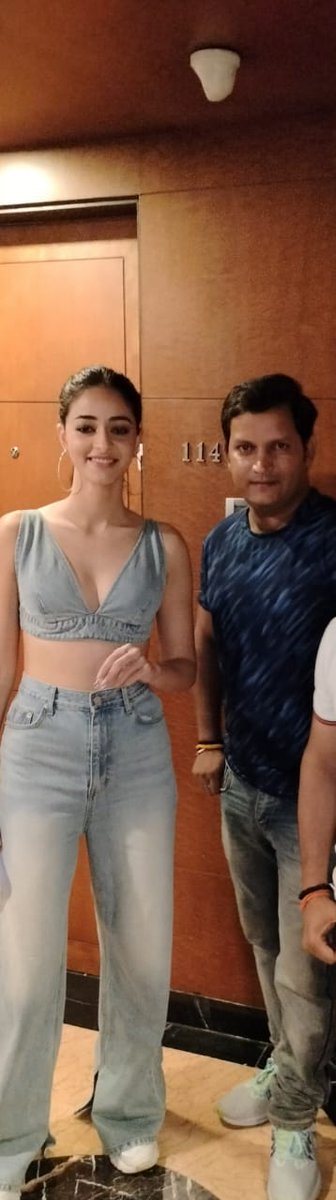 PPandey_social's tweet photo. @ananyapandayy
It was great pleasure to meet with actress @ananyapandayy in her Delhi visit for pramotion of coming movie #Liger
#askliger
#Pandeyji https://t.co/3CHfcKXsxB