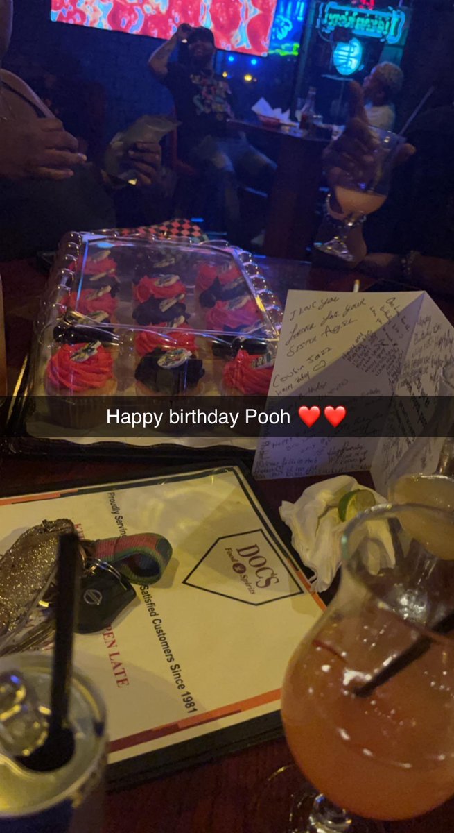 MichaelKeelin16's tweet photo. #40Where Happy Birthday To Me!!💕🥂🎁🎂🎉🦁 https://t.co/donwuuFUee