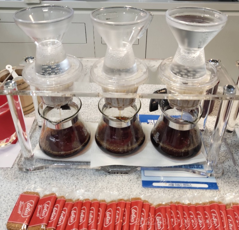 samsungresearch's tweet photo. [Campus Event] Do you have any special ways to start a happy day?

How about a cup of hand dripped coffee?☕️

#EmployeeEvent https://t.co/T3sP08tsPM