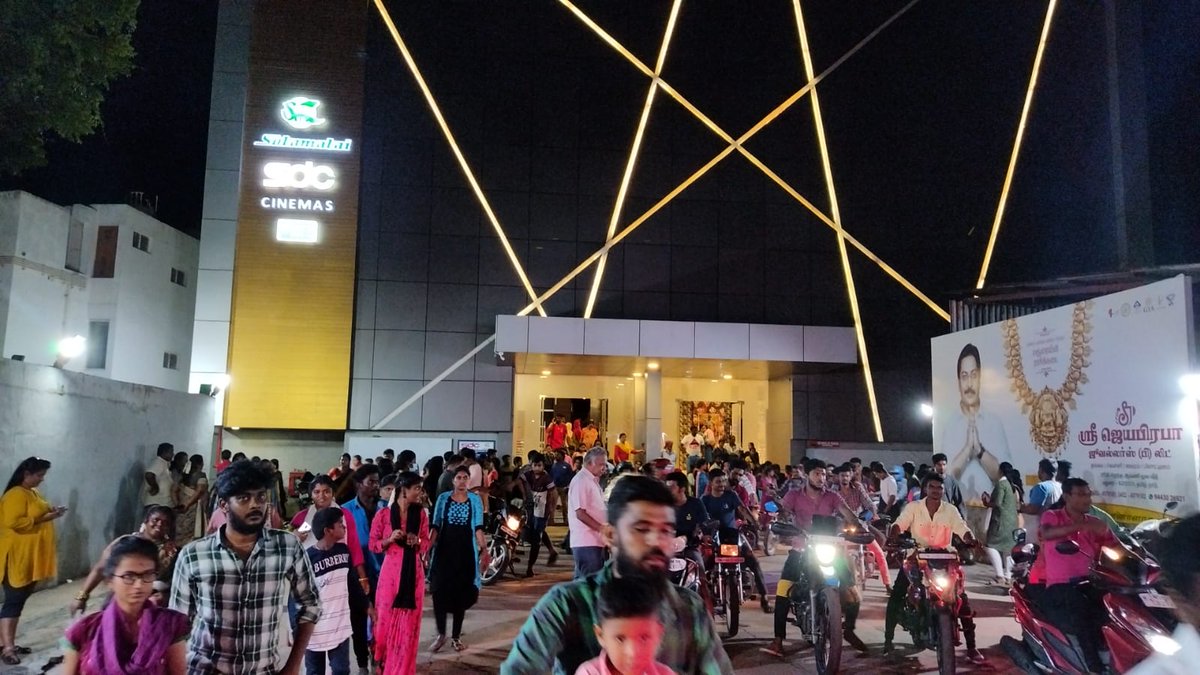 #Thiruchitrambalam Blockbuster Repeat Audience🎥

WeekEnd Routine Housefull Show 12 Shows/9 Housefull Shows 💥💥💥

#ThiruchitrambalamBlockBuster
<a href="/dhanushkraja/">Dhanush</a> <a href="/priya_Bshankar/">Priya BhavaniShankar</a> @MenenNithya <a href="/RaashiiKhanna_/">A 🦋</a> <a href="/MithranRJawahar/">Mithran R Jawahar</a> <a href="/sunpictures/">Sun Pictures</a> <a href="/DhanushOnline/">Dhanush FC</a> <a href="/dhanushfans24x7/">Dhanush Fans 24x7</a>