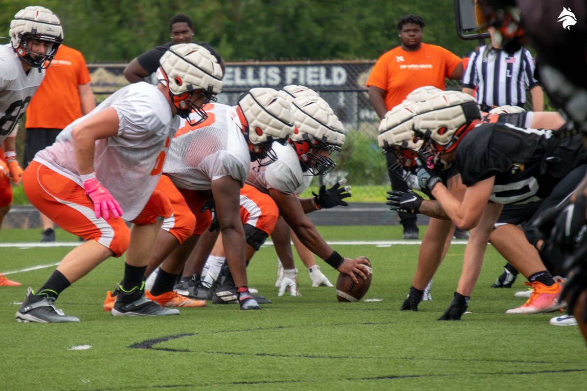 WVWC Football tweet media