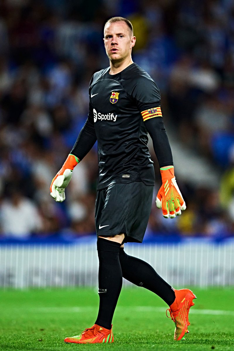 FiebreCule's tweet photo. Y cuando podíamos irnos abajo en el marcador, apareció este señor en repetidas ocasiones. CAPITÁN TER STEGEN🛡 https://t.co/qCZrM0RUMS