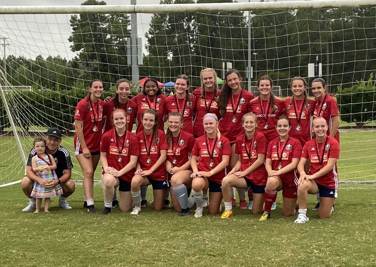 julieliddle's tweet photo. Great preseason weekend of soccer for 06 Navy #ncfcyouth https://t.co/Q4rrOU1AUZ