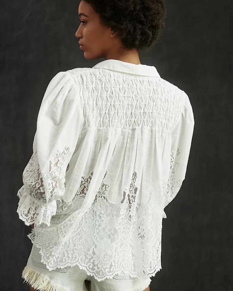 AcapellaStyleM's tweet photo. LIKE A HIDDEN TREASURE FROM GRANDMA’S CLOSET…

IN LOVE THIS VICTORIAN SHEER-LACE BLOUSE BY ANTHROPOLOGIE…

#acapellastylemuseum #fashion #personalstylist #style #styleblogger #anthropologie #vintagestyle #lace #blouse https://t.co/MWyl5vwRVM