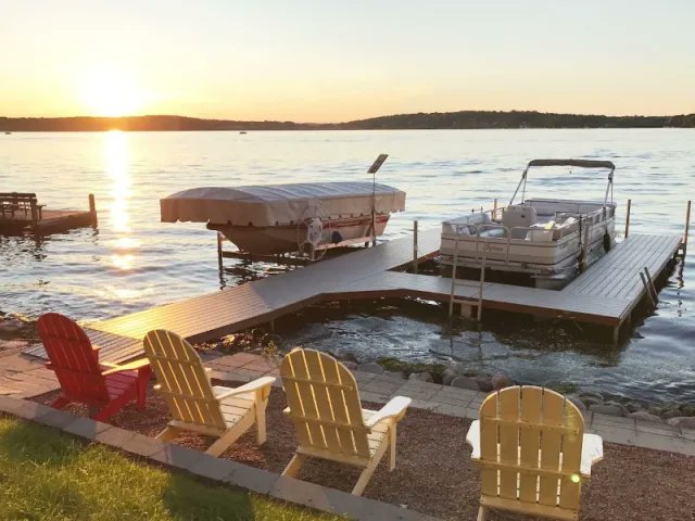 BarbaricKane's tweet photo. #New #SL. With #Vikingkin @ErikVikingkin

The fresh new move to the newly renovated boathouse #BeconBay took almost two years to complete. Billy wanted the full works, docking jetty luxury furnishings and a added cabin for the #Bruvas situated on owned land,
@HardHeadedMia  --- https://t.co/QPEqK80J73