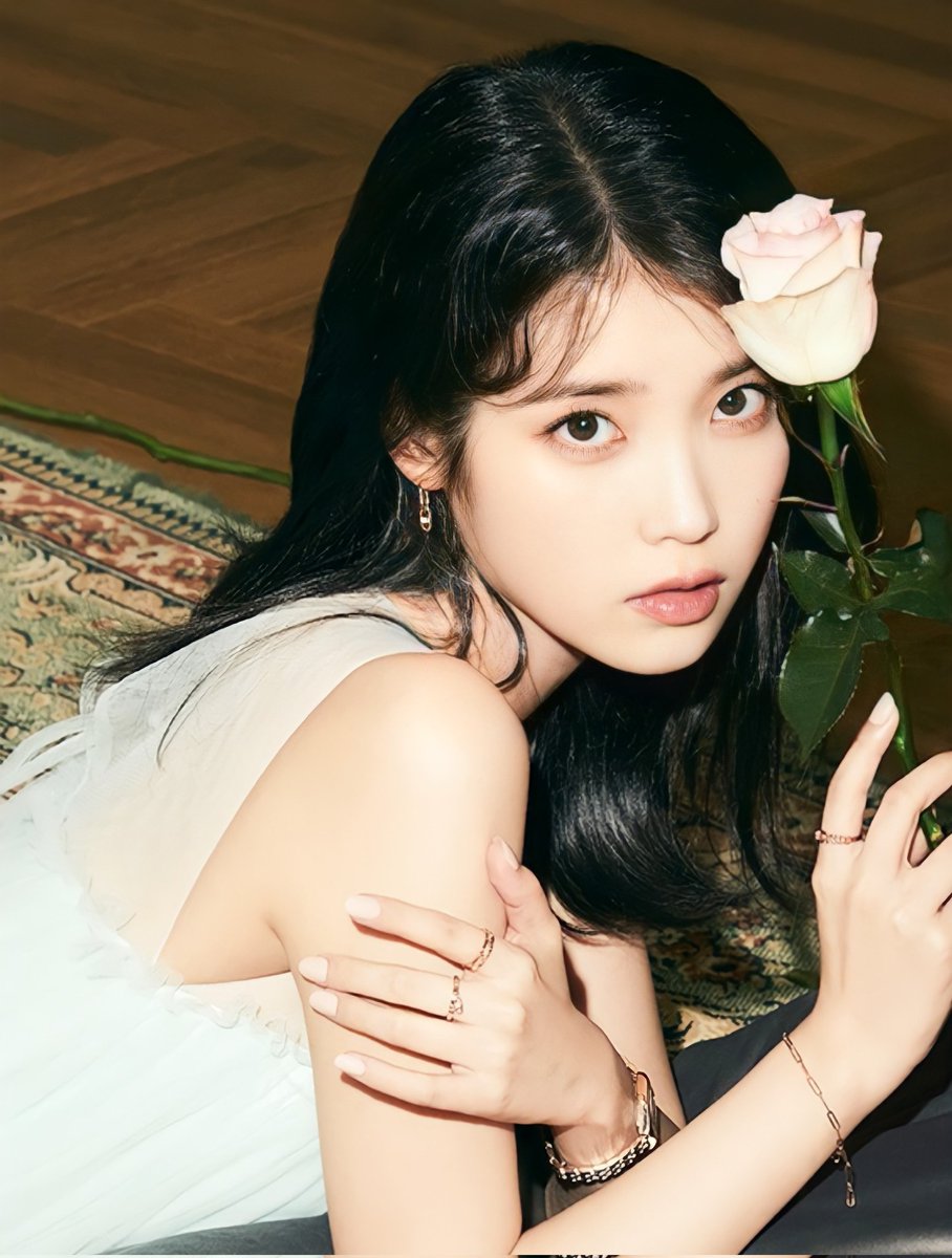 iu pics tweet media