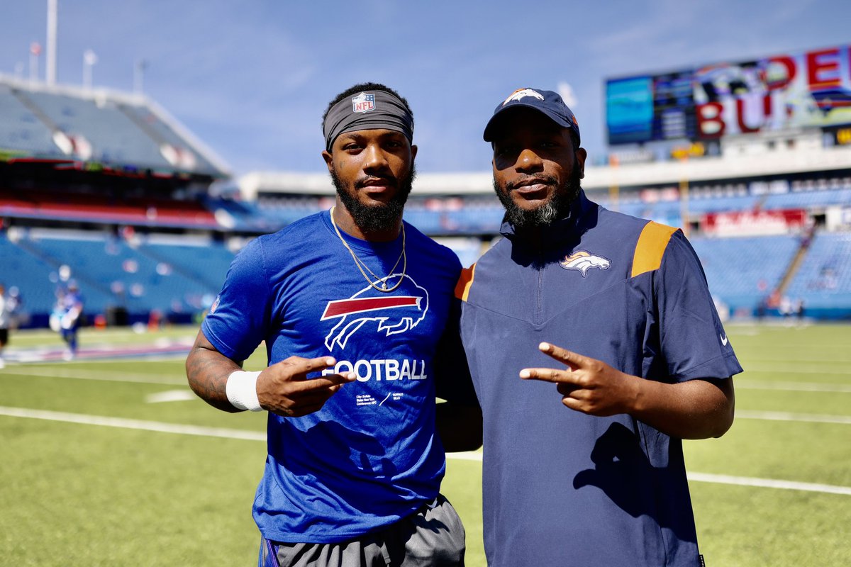 Coach Ola Adams tweet media