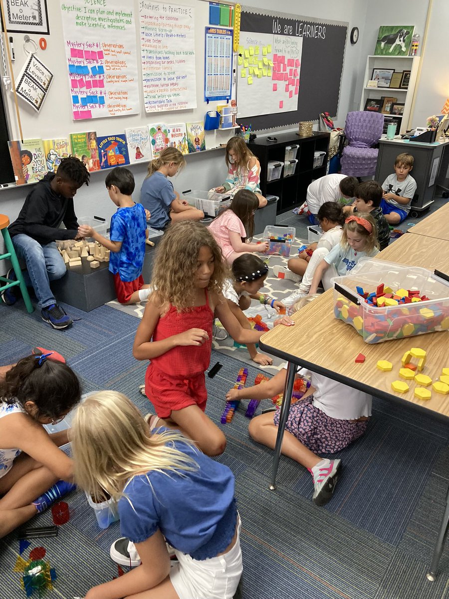 OHE3rd's tweet photo. Team-building activities, scientific investigations, practicing procedures, and learning how to use our classroom materials! Our 3rd graders had the most amazing first week! @OakHillElem https://t.co/NvGL1eCe3m