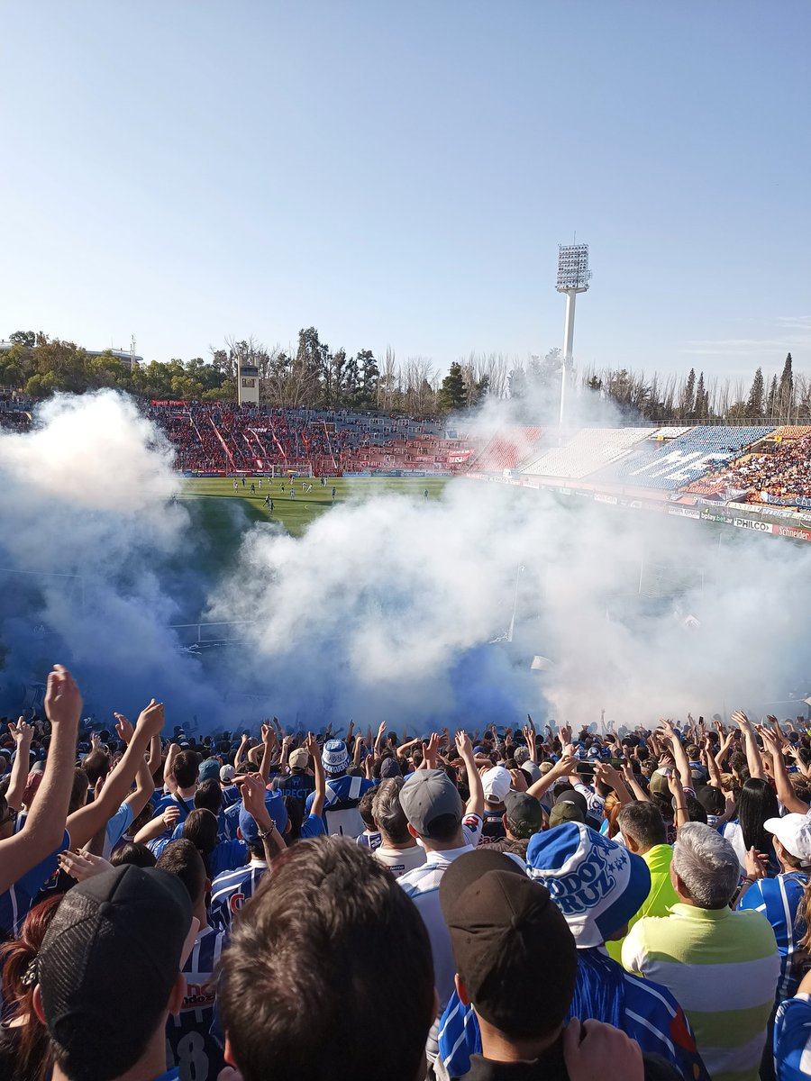 belen_pedernera's tweet photo. DEL TOMBAAAAA YO SOY 🔵⚪ https://t.co/7AtonM0mlX