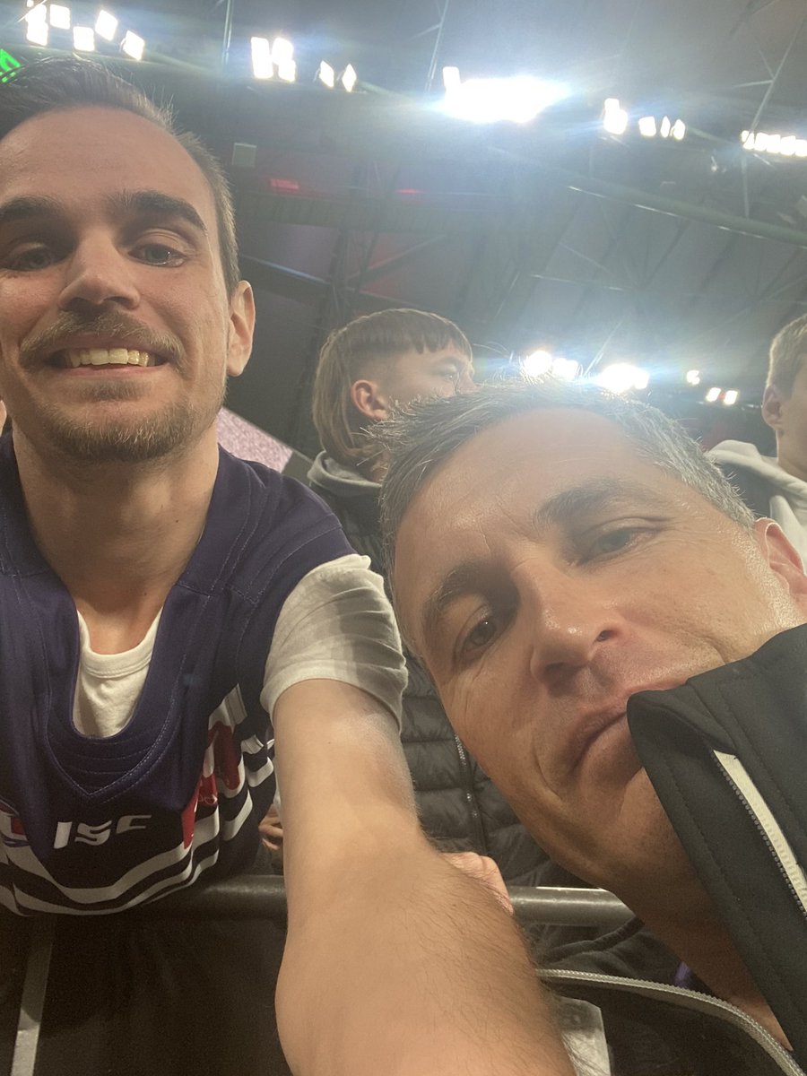 GlenGoodwin14's tweet photo. Congratulations @justinlongmuir and the @freodockers on making it to the finals. Good luck Justin and the team taking on Western Bulldogs on Saturday 3rd September excellent season JL this year can’t wait for you guys to come to the Gabba next season. Let’s go JL and the team. https://t.co/GFunxKt5eo