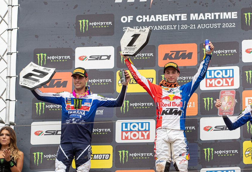 ffmoto's tweet photo. #CoupDeChapeauAuxFrançais
@FabioQ20, #ThibaultBenistant, #TomVialle, #TomGuyon, @RFebvre461, #QuentinMarcPrugnières, #MaximeGrau, #TimLangue et #TylanLagain, sont les lauréats du week-end. https://t.co/9h91jhHiGe https://t.co/yYZLg0mEuc
