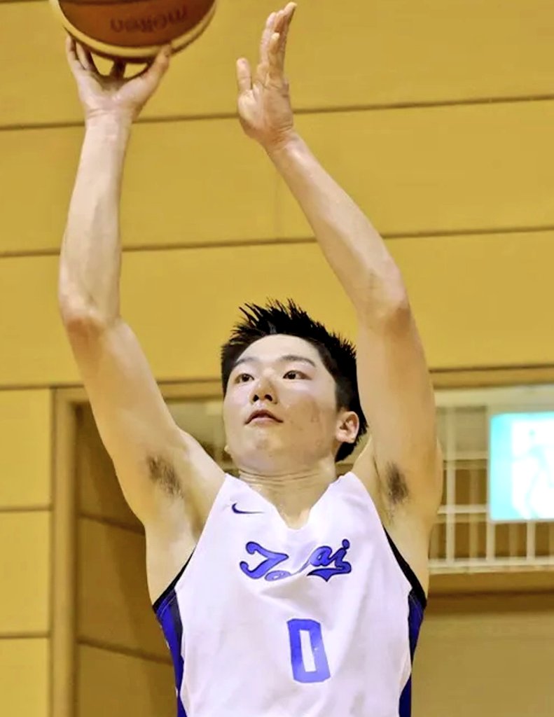 大鷹 on Twitter