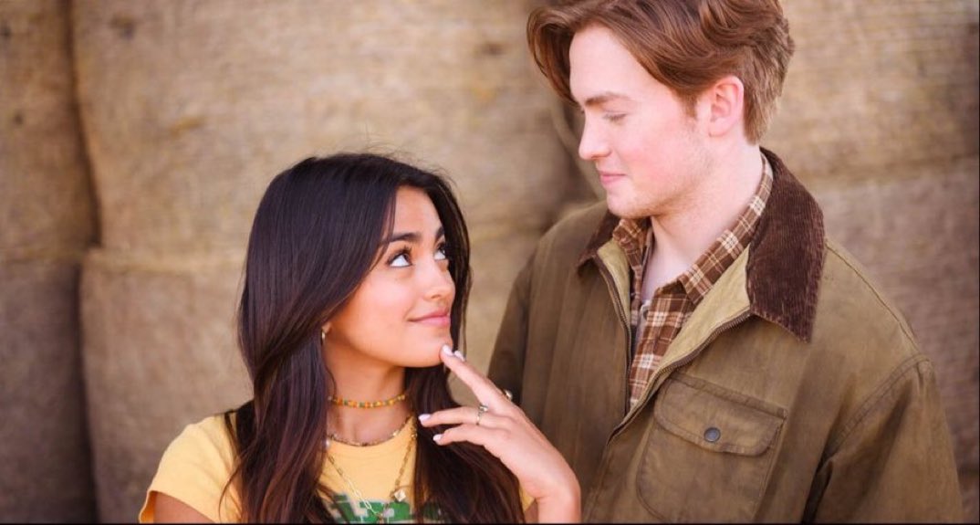 Kit Connor Updates 🎄 on Twitter "📲 kit_connor Kit Connor & Maia