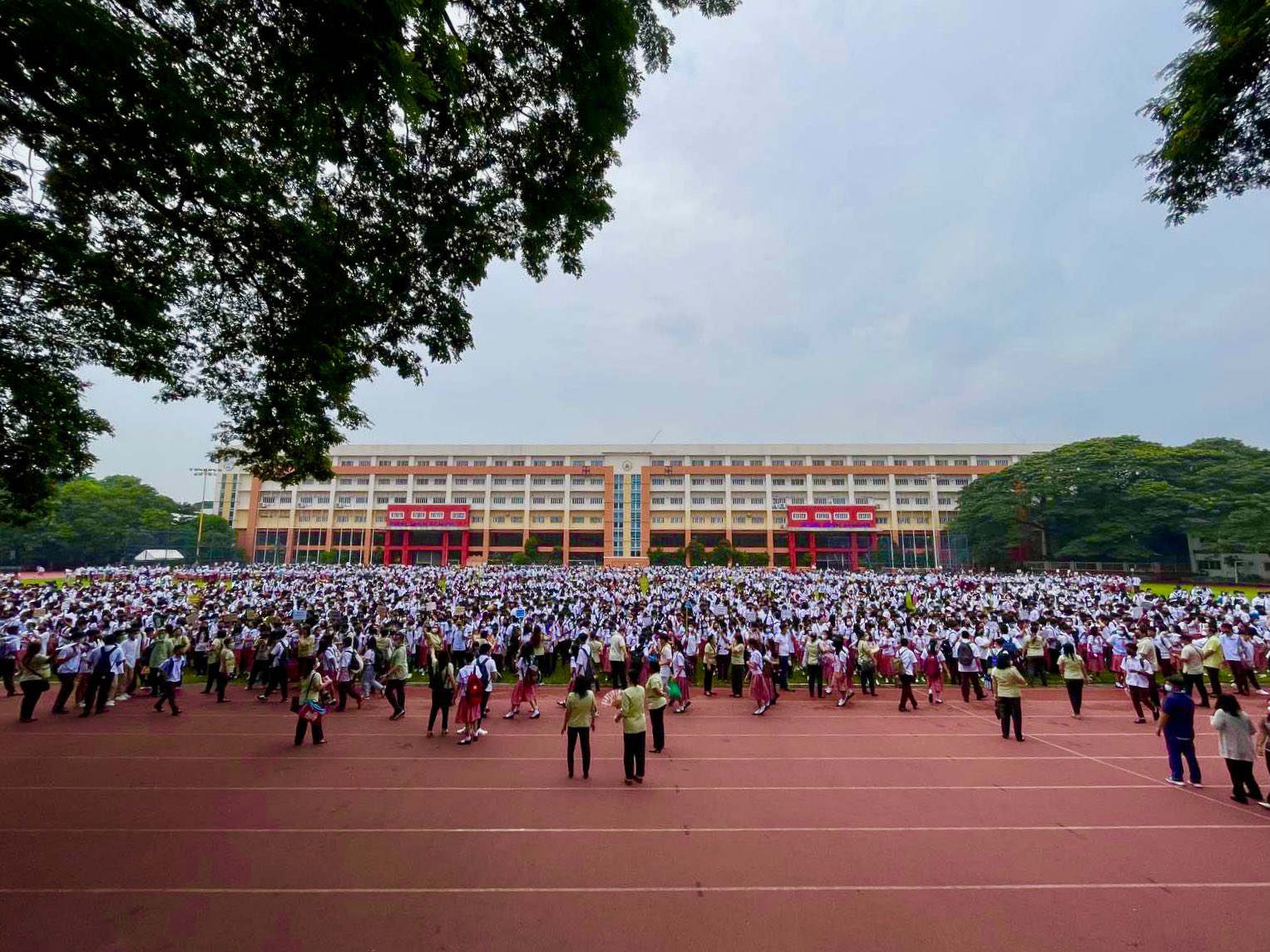 Cnn Philippines On Twitter Back To School Students And Faculty Of