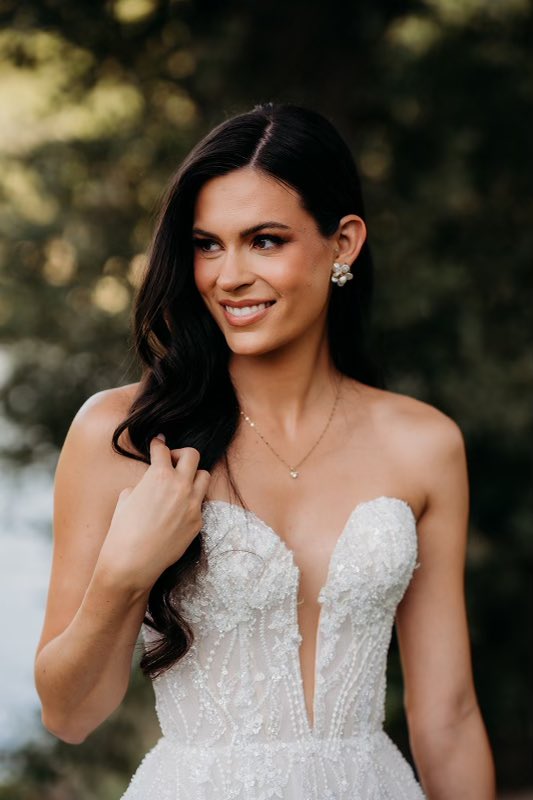 Cash_Jacoby11's tweet photo. I’m the luckiest man alive.. You sure are stunning, MRS. JACOBY! https://t.co/IUwdrqP2C1