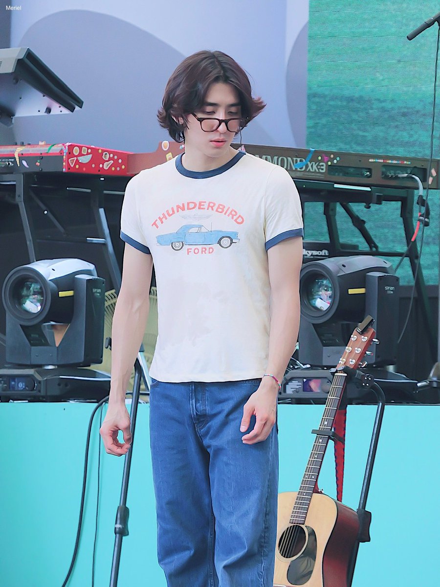 meriel3__10's tweet photo. 220820 파크콘서트 
#잔나비 #JANNABI #최정훈 https://t.co/f68dLMXjTy