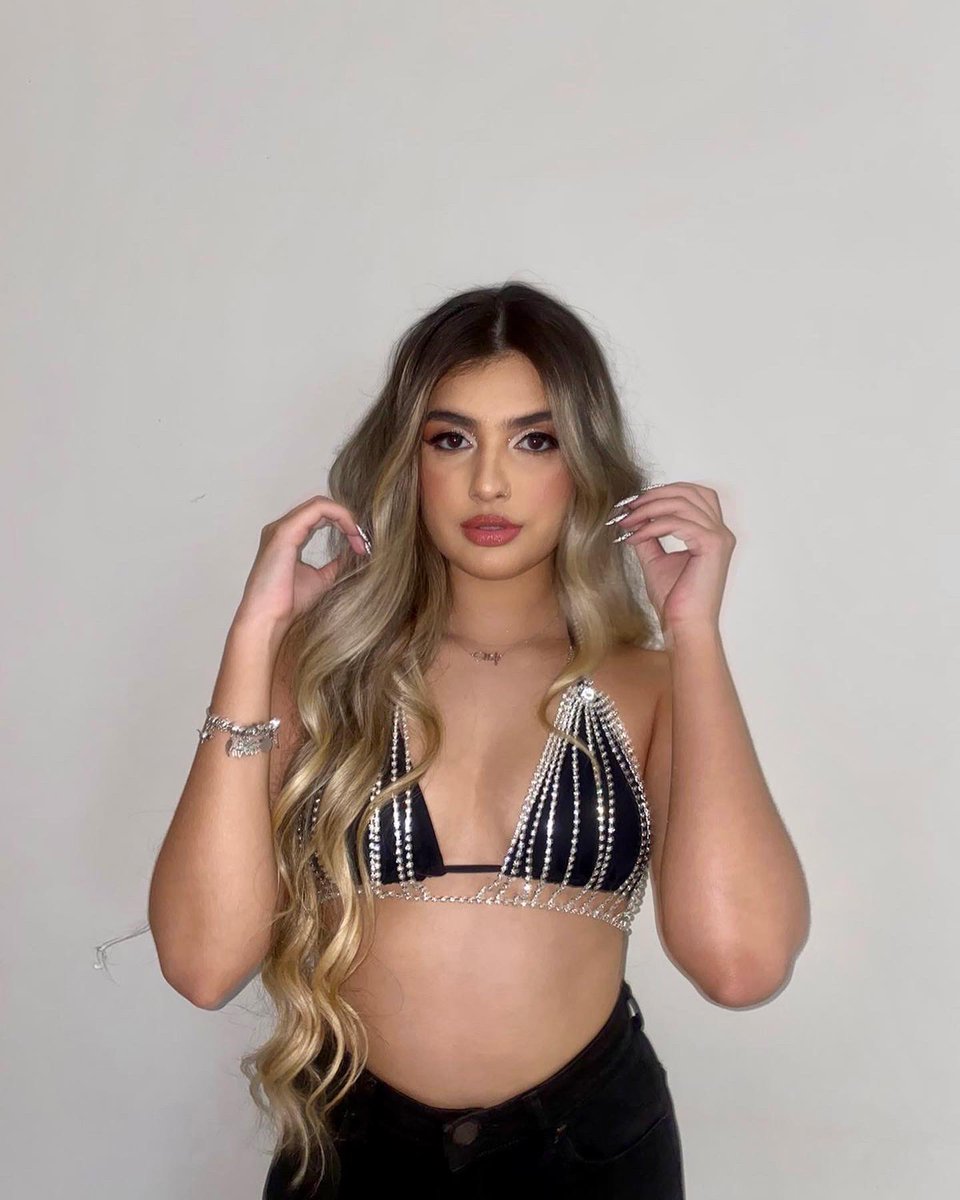 𝒞𝒶𝓇𝑜𝓁 𝒮𝓉𝓉𝑒𝒻𝒾 (@carolsttefi) on Twitter photo 