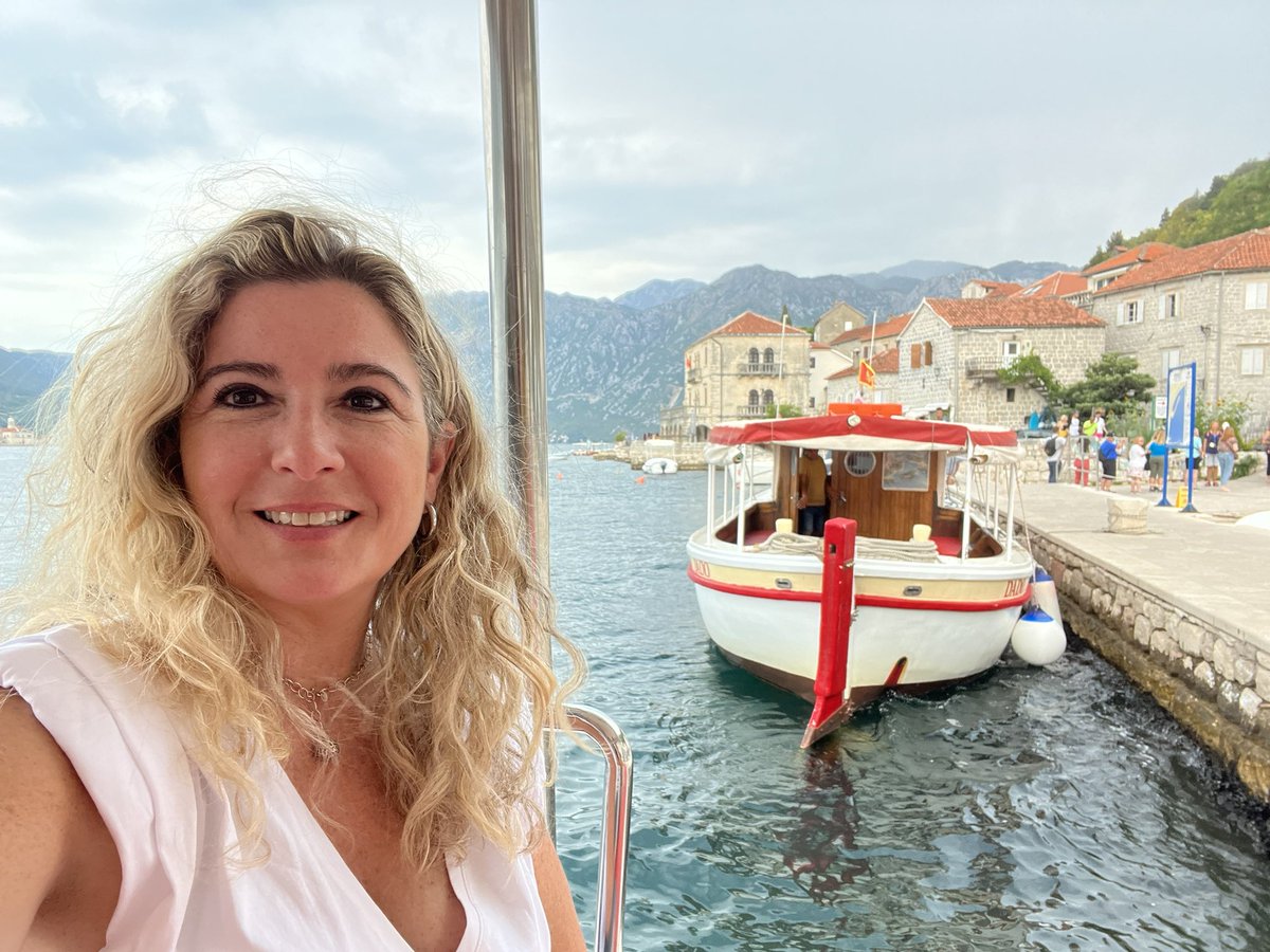 DaphneBarbeito's tweet photo. Paseito de Perast a #Kotor en Montenegro 🇲🇪 visitamos la isla artificial “The Lady of the Rocks” donde está el museo del mismo nombre.
#SalidaGrupal #CrucerosToGo #LaAutoridadEnCruceros #Europa https://t.co/fXxa6Jqtbh