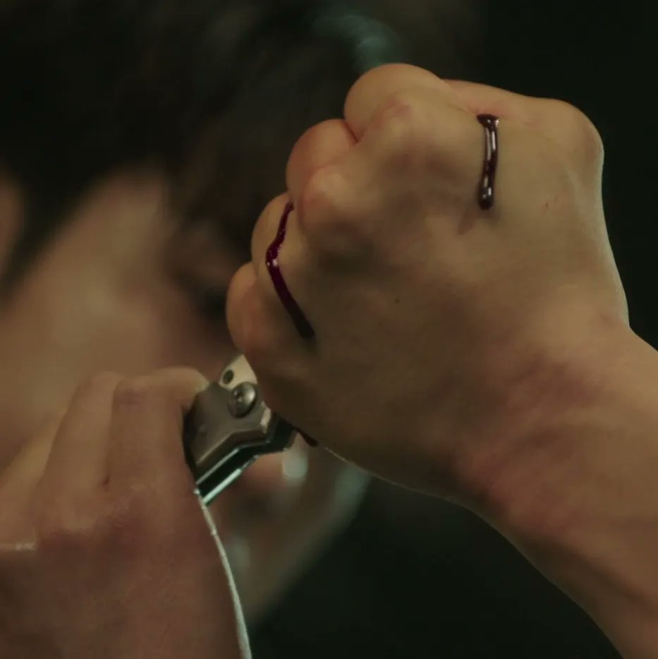 andreaschell89's tweet photo. "Is it happening all over again? Treating me like a monster."

#TheDevilJudge #KangYohan #ThisShow❤️ I cannot stop thinking about it... https://t.co/SOJyiKbkvH
