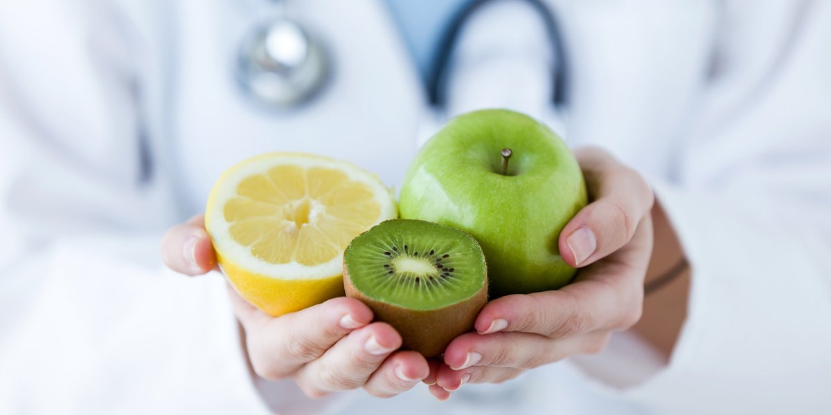 georgeinstitute's tweet image. Food is medicine!

New research by our @Dr_WuJ &amp;amp; colleagues shows how a 12-week program of fruit🍉 and veggie🍆 prescription helped those w/ type 2 #diabetes drop extra kilos and 'bad cholesterol'.

Find out more:
 georgeinstitute.org/media-releases…