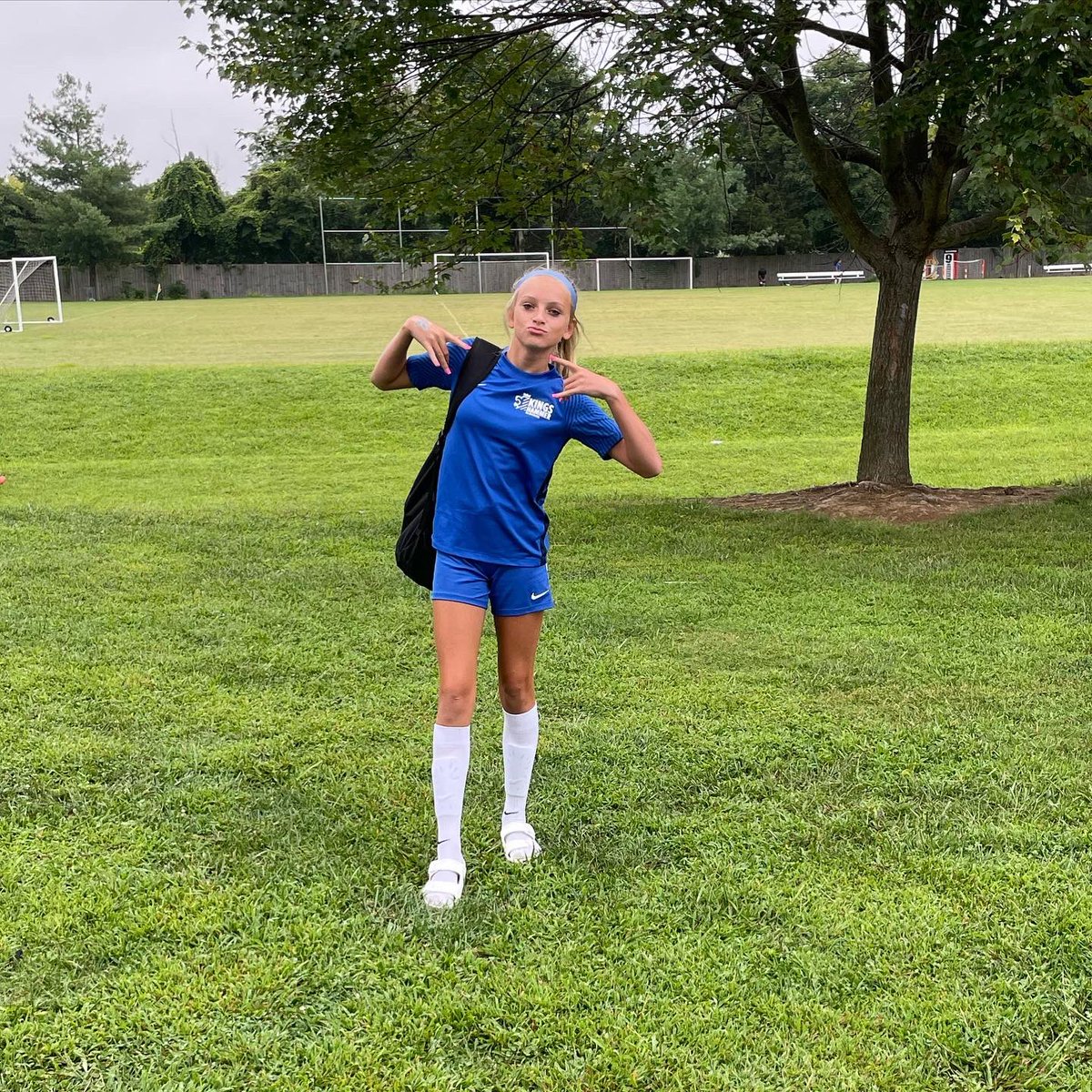 bdcummons's tweet photo. First time on the “other” sideline for addison & her KHA Bluegrass G09. Coach Raul is doing great w/ the girls & I enjoyed being able to be “dad” and watch these girls ball out. First friendly down. Girls tied Javanon 09G Black 0-0. Great match by both teams. #tinyballer https://t.co/USy5IqeXlg