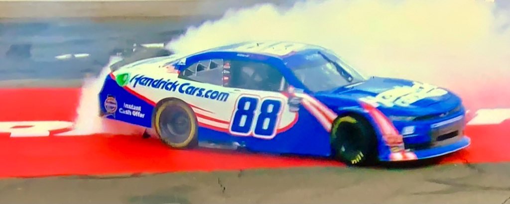 MMAforMoney's tweet photo. Anddddd another one in the bag for the @MMAforMoney Premium Subscribers! Cash it boys! Weeekend sweeeeep @WGI, for BOTH The @MMAforMoneyShow and Mr. @KyleLarsonRacin (+500)x2 + (+600)x2! #GoBowlingAtTheGlen🎳 #SUNOCOGoRewards200⛽️ #NASCAR🏁 https://t.co/hhuirUib7r