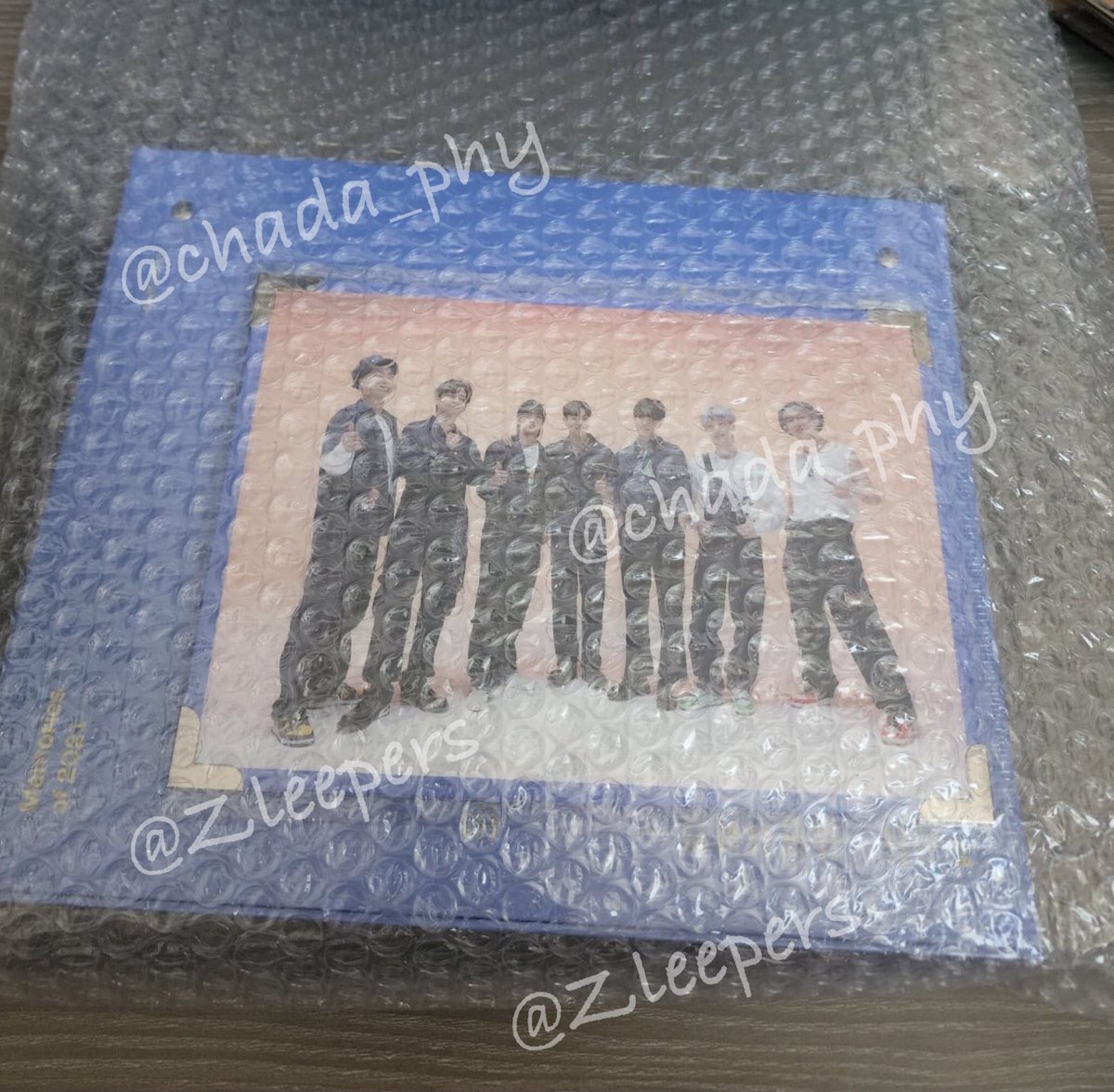 chada_phy's tweet photo. อัพเดทสถานะ BTS Memories of 2021 DVD ตอนนี้น้องถึงบ้านเกาแล้วนะคะ ส่งกลับไทยรอบเรือ 25/8/2022 ค่ะ #chada_phyupdate
ขออนุญาตแท็กนะคะ
@sakuljaroen https://t.co/e6kfH5WoEF