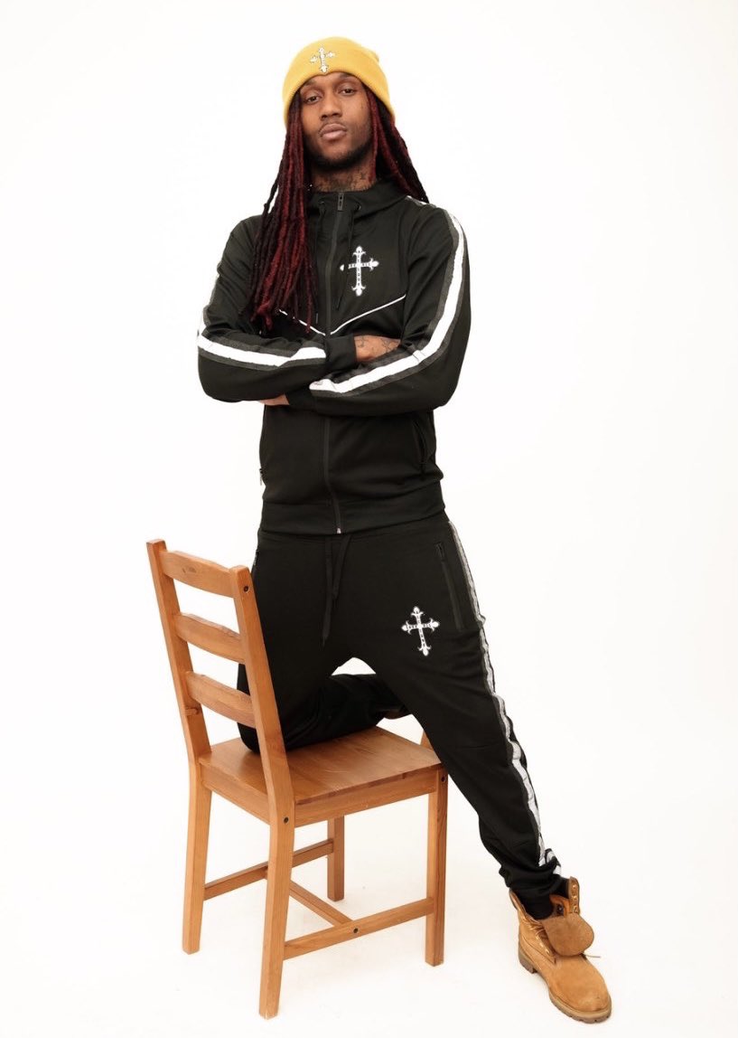 rekbanga's tweet photo. On my modeling shiiii πΉπΈ #rekbanga #aplusmuzicgroup #hoodrock https://t.co/s0SykpCsoH