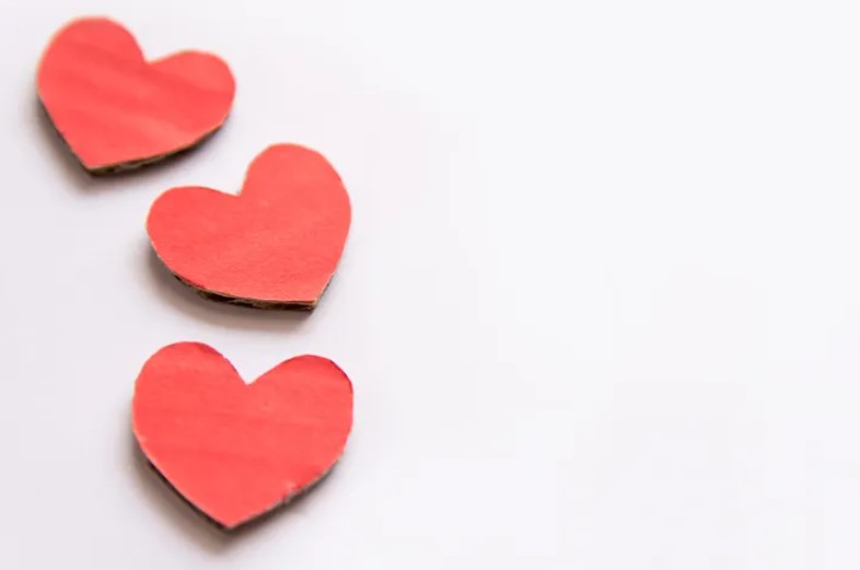More and more people—including monogamous folks—are seeking co-living communities as an antidote to the loneliness of the nuclear family model. But polyamory allowed me to crack that model open, and build the kind of flexible relationships that I want

ncsfreedom.org/2022/08/21/i-f…