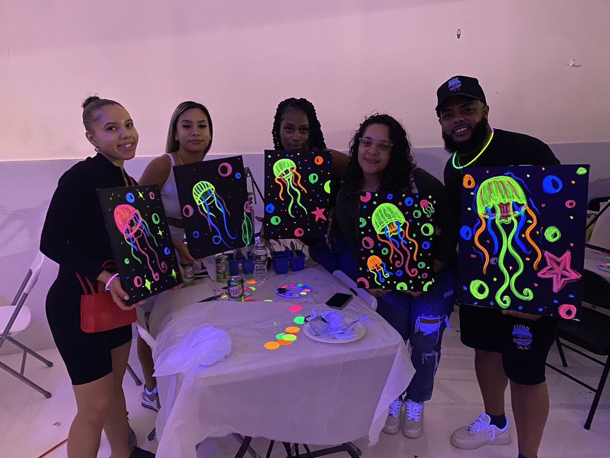 Cloud9aint's tweet photo. Last night w the gang at our first Glow Night #GlowInTheDark #puffnpaint #Boston https://t.co/WRJP95rn0h
