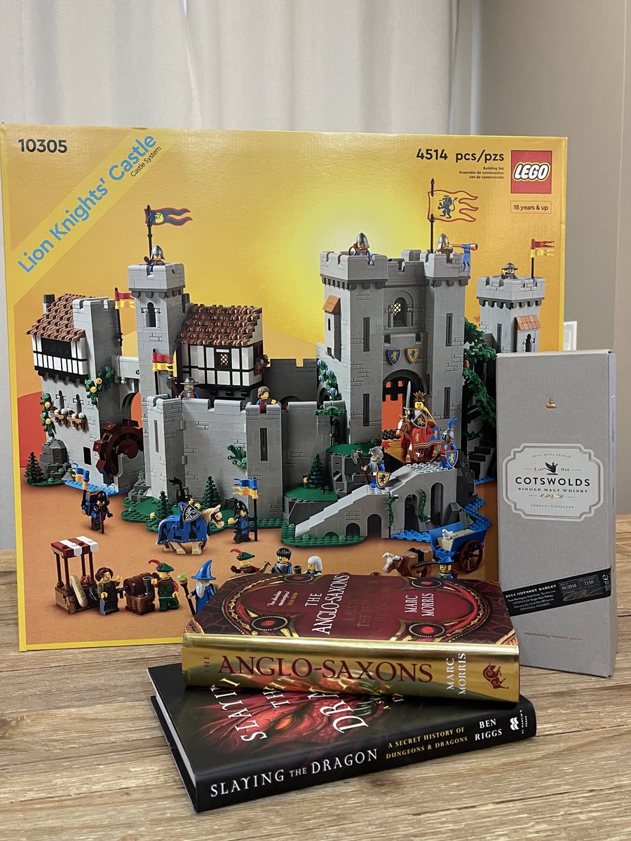 Happy 40th to me from my wife, kids and I’m-laws! Really happy to have this coming week off to build this phenomenal @Lego castle, drink some whisky and read some cool books. @Longshanks1307, @BenRiggs_, @Cotswoldistill #lego #scotch