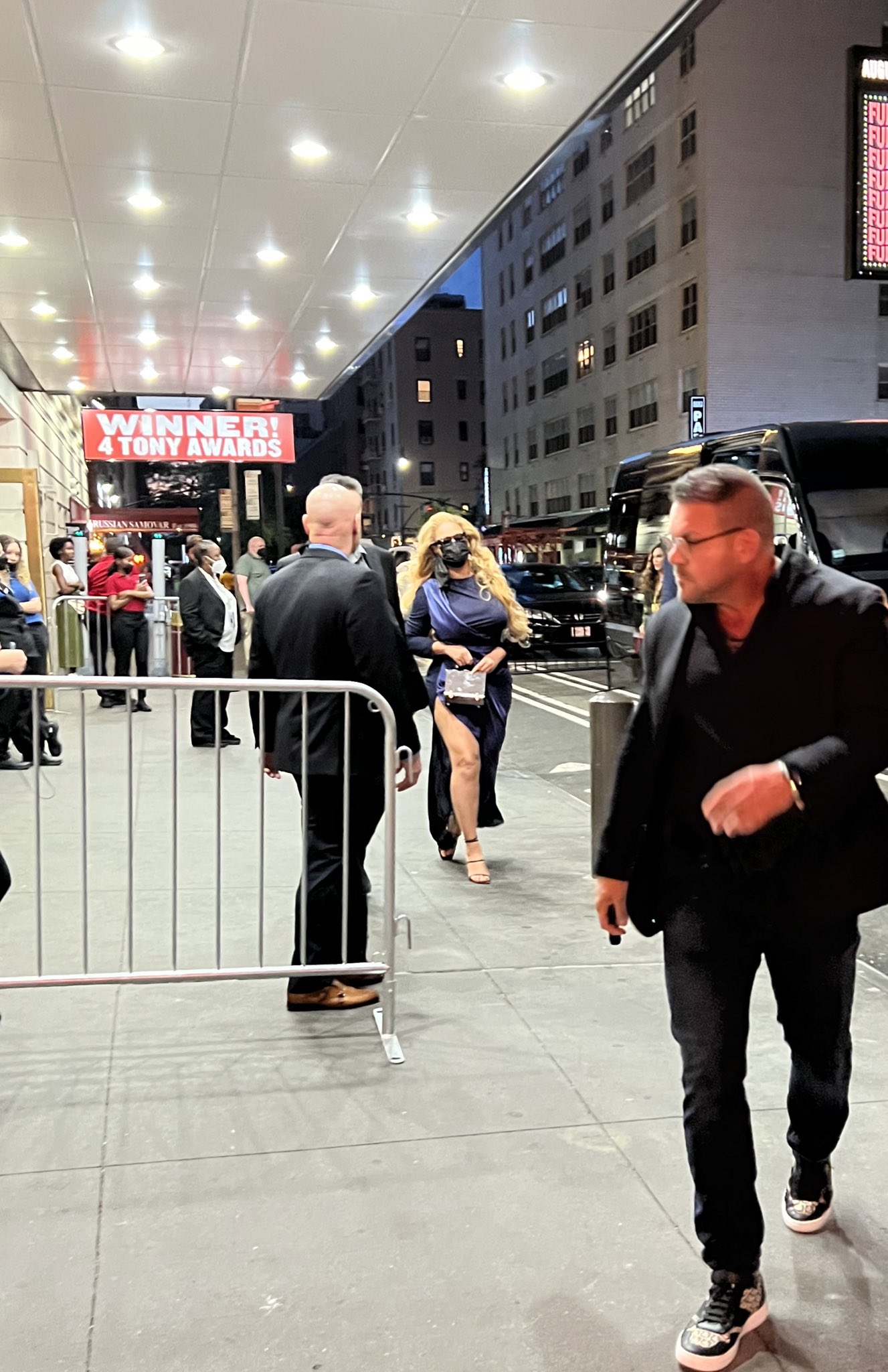 BEYONCÉ NEWS on Twitter: &ldquo;Beyoncé yesterday in NYC. 🗽 h https://t.co