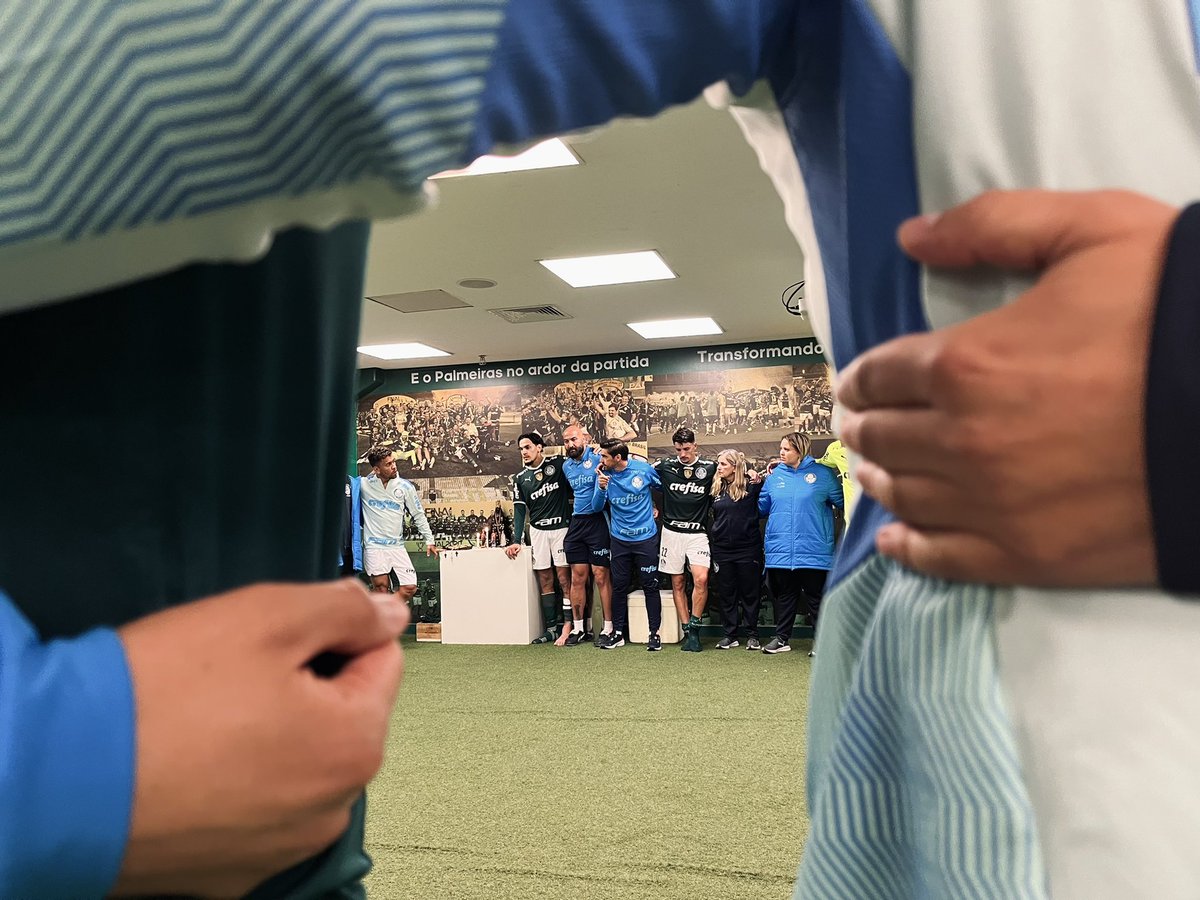 A nossa força está no jogo coletivo, dentro e fora das quatro linhas. Seguimos JUNTOS! 🐷

#AvantiPalestra