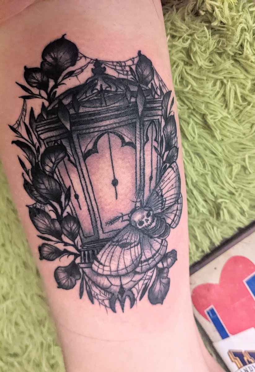 e_steorts's tweet photo. The tattoo expo is always a great reminder of my lack of self control. Anyways, here's #19 https://t.co/dtl0V8t3ji