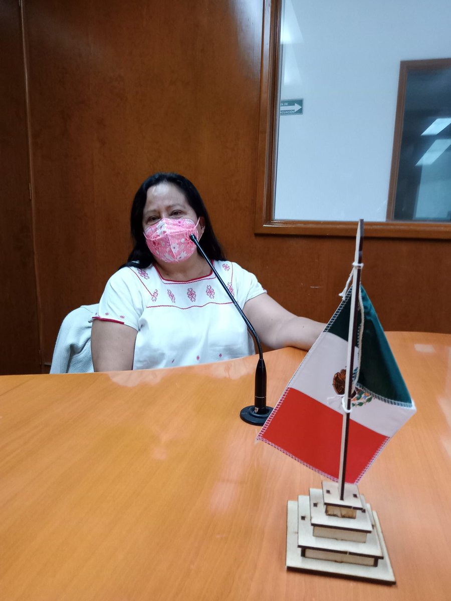 gmoncadad's tweet photo. 📌 Para hablar sobre "¿Cómo trascender el duelo?", contamos con la presencia en cabina de la Mtra. Alejandra San Martín Rodríguez, responsable del Centro Arrupe Tehuacán. ¡Muchas gracias!

#ConPalabraDeMujer 
#SETTehuacán 93.1 📻
https://t.co/aim1WVKGWe 💻 https://t.co/C0GNloZkvC