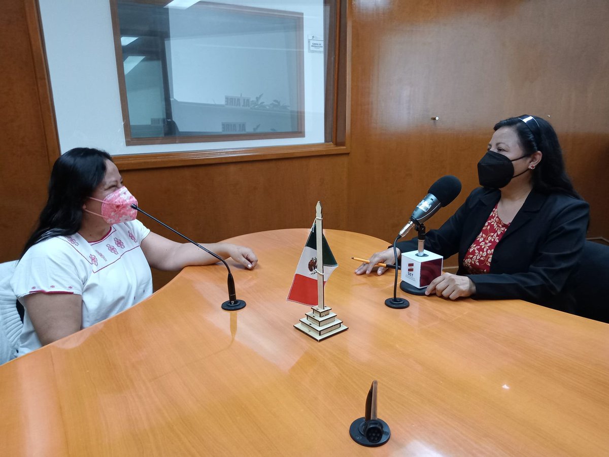 gmoncadad's tweet photo. 📌 Para hablar sobre "¿Cómo trascender el duelo?", contamos con la presencia en cabina de la Mtra. Alejandra San Martín Rodríguez, responsable del Centro Arrupe Tehuacán. ¡Muchas gracias!

#ConPalabraDeMujer 
#SETTehuacán 93.1 📻
https://t.co/aim1WVKGWe 💻 https://t.co/C0GNloZkvC