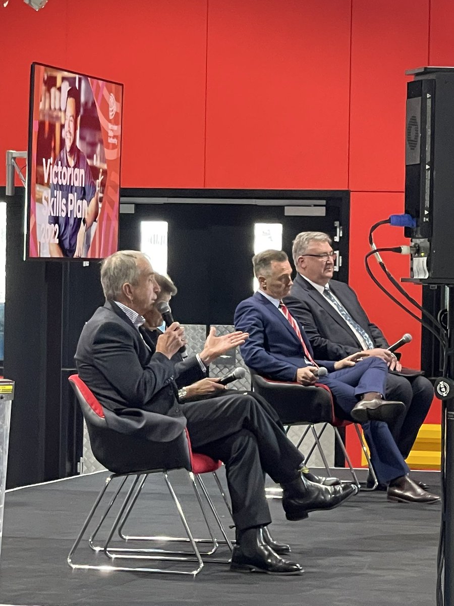 The #VictorianSkillsPlan connects learners, industry and community and collaborates across sectors and diverse regions #VictorianSkillsAuthority @DETVic #Springst <a href="/Deakin/">Deakin University</a> <a href="/GordonTAFE/">The Gordon | RTO3044</a>
