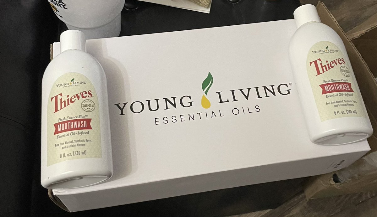 pember_emily's tweet photo. @youngliving #younglivingessentialoils #monthlywellnessbox #essentialrewards #essentialoils #mouthwash #organization https://t.co/xSxIvtfUYY