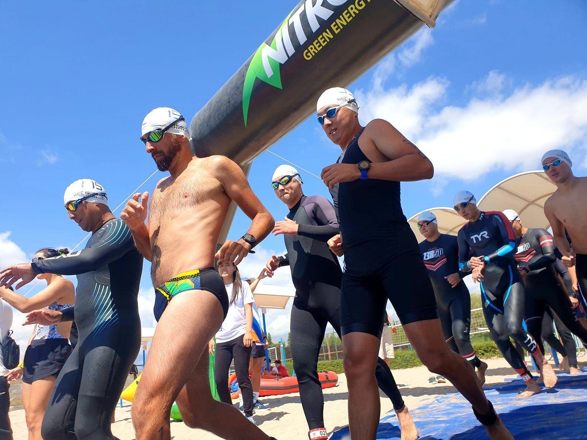 bikeupanddown's tweet photo. Un #français sur le #podium à l'#aquathlon du #issikkul ou lac chaud au #kirghizistan : #natation et #courseàpied .
Le sport est pour notre projet un lien infaillible pour rencontrer les peuples 🇰🇬❤️🇨🇵
@EUinKyrgyzstan @SalomonFrance @Sportfrancais @SportFra @KirghizeYellow https://t.co/P09mPdaxsq