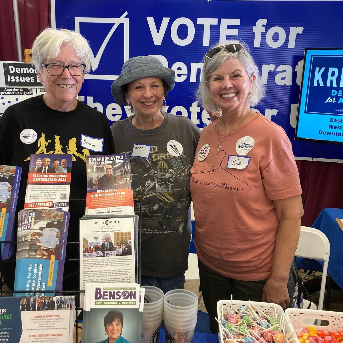 And it’s a wrap! Another great year at the Brown County Fair. Everyone keeps telling us that rural folks aren’t Democrats, but we sure talked with a ton of them this weekend. Thanks to all our volunteers and candidates who helped out at the booth this year!