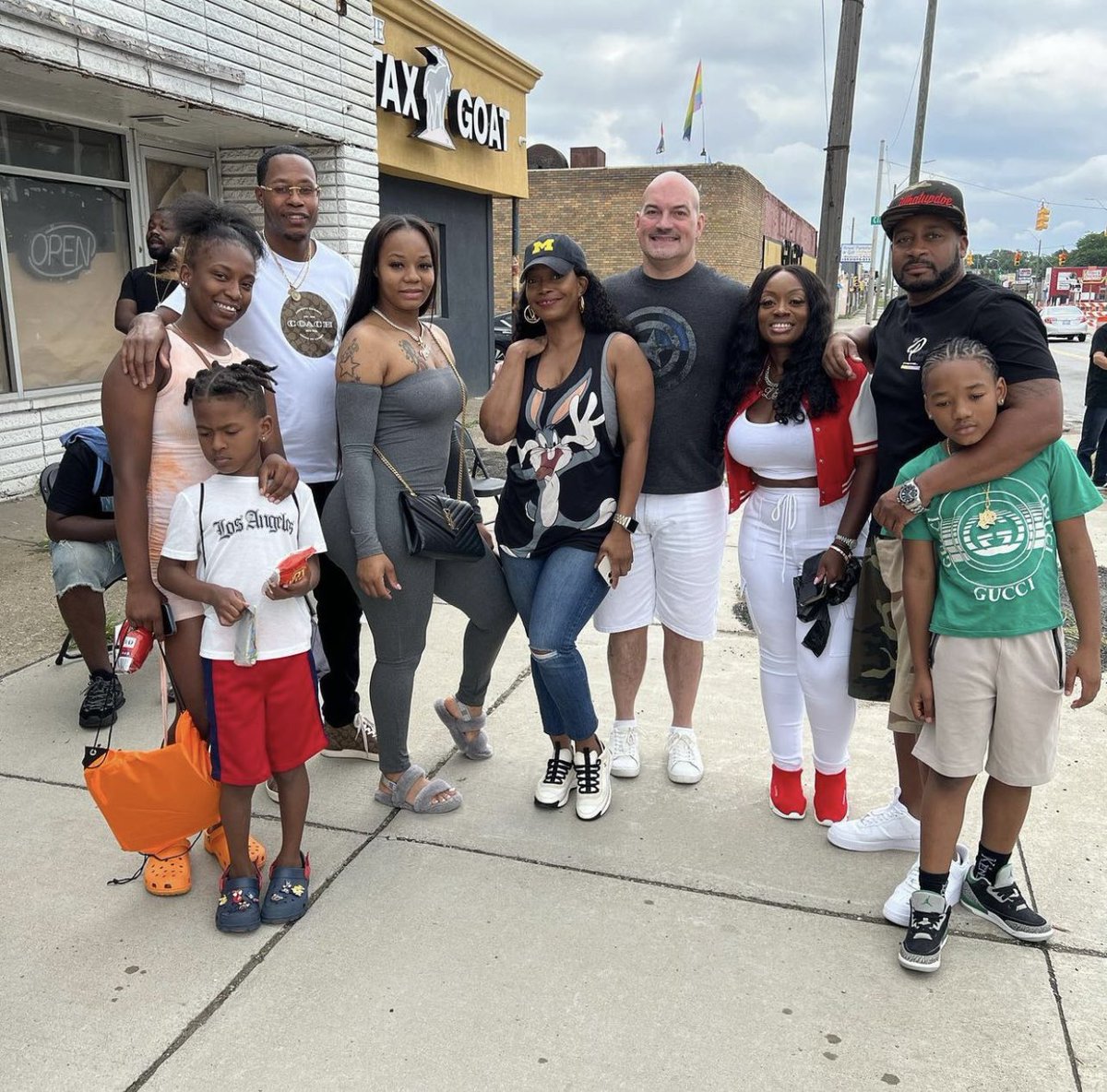 tiff4thewin's tweet photo. Today was a great day to rep the 3-1-3!!! Myself and the rest of the cast of #thedirtyd gave away or 80 backpacks and school supplies at out first annual back to school drive! #freebrick #kyra #msbrenda proud to a blessing !!! https://t.co/4yQzqhq4in