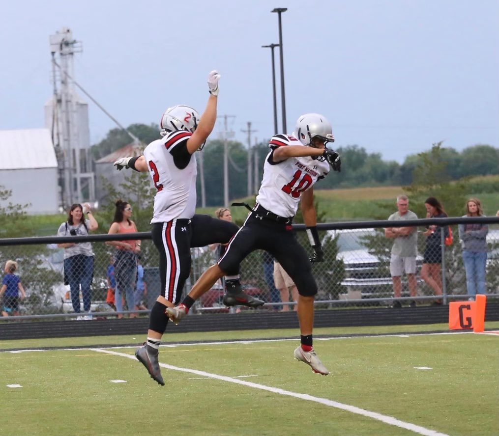 Jumping into game week like    <a href="/LeifBoeding10/">Leif Boeding</a> <a href="/fortmadisonFB/">FMHS Football</a>
