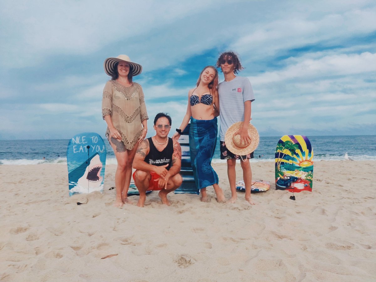 markosmodlife's tweet photo. Beach days are always fun! 🏖️⛱️
#beach #beachday https://t.co/4AyQPZrveX