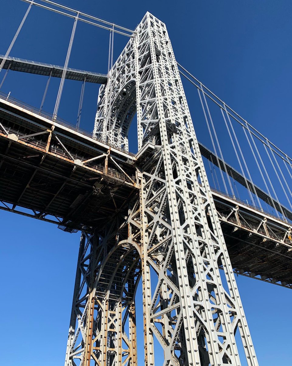 Moof39's tweet photo. @dannykatman Beautiful shots. I took these last March from the Jersey/our side. https://t.co/pZS8kJK0LW