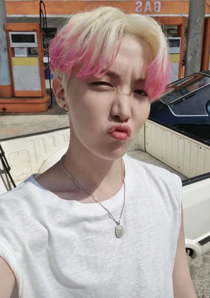 kkulscart's tweet photo. if this was hobi’s butter pob i believe taob ang lahat 😭 https://t.co/BaYq031bcz