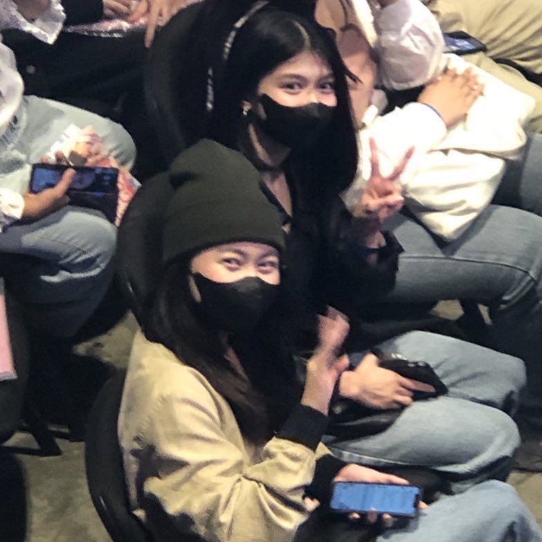 KAIA_Members's tweet photo. to more barda and slaying momentz w/ u!!! happy birthday again shucks ang tanda mo na?!!! emy lob chuu -🍊

Happy SOPHIAce Day
#SophiaThe21st #KAIA_SOPHIA https://t.co/AQnwDxWH1A