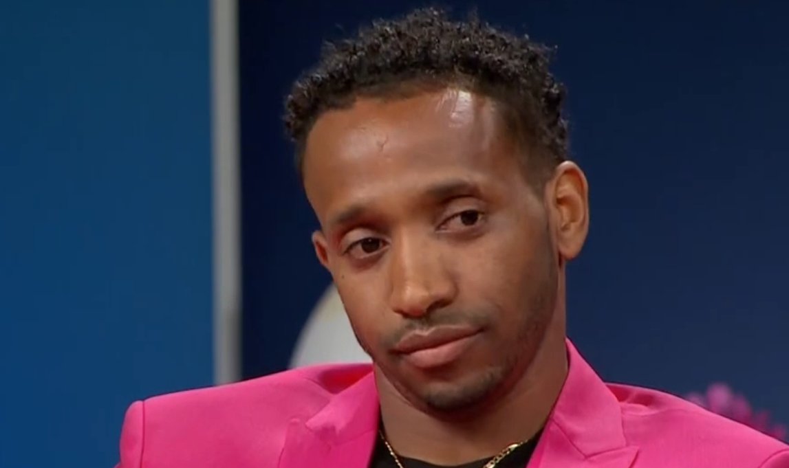90DayFckery's tweet photo. He only stays with her because he's scared of losing his child, again #90DayFiance https://t.co/buAd91XvHM